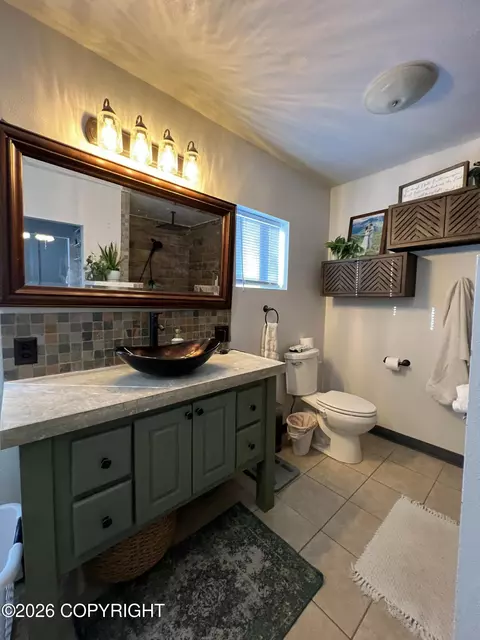 Bath - 9841 E Ortner Loop, Palmer, AK 99645 photo 3 of 3