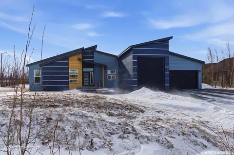 9300 E Coho Cir, Palmer, AK 99645