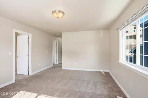 Living - 20610 Mountainside Dr, Eagle River, AK 99577 photo 7 of 8