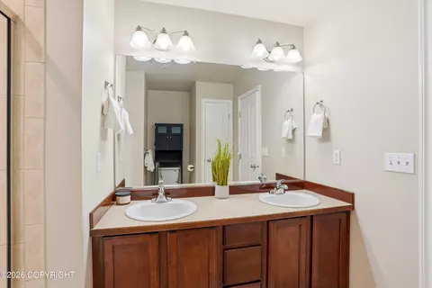 Bath - 20610 Mountainside Dr, Eagle River, AK 99577 photo 3 of 3