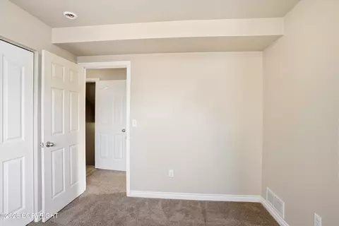Bedroom - 20610 Mountainside Dr, Eagle River, AK 99577 photo 7 of 9