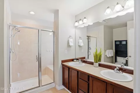 Bath - 20610 Mountainside Dr, Eagle River, AK 99577 photo 1 of 3