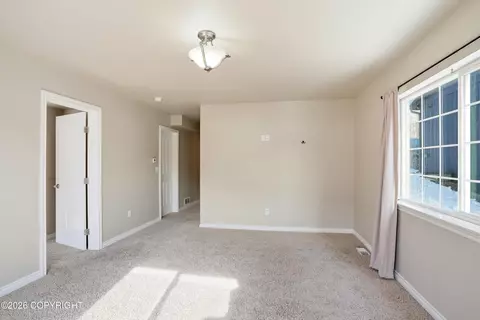 Living - 20610 Mountainside Dr, Eagle River, AK 99577 photo 8 of 8