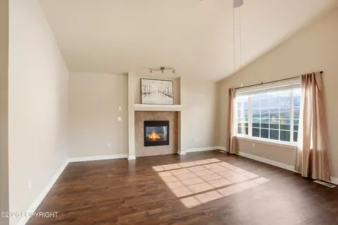 Living - 20610 Mountainside Dr, Eagle River, AK 99577 photo 3 of 8