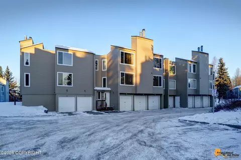 703 Copperbush Ct, Anchorage, AK 99518
