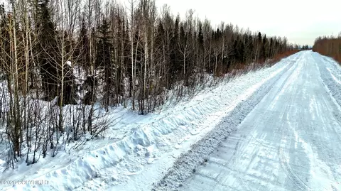 47047 S Hawk Ave, Willow, AK 99688 photo 4