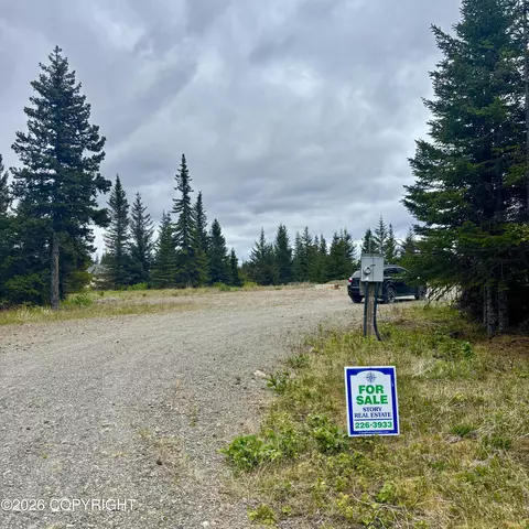 72697 Kingair Ave, Anchor Point, AK 99556