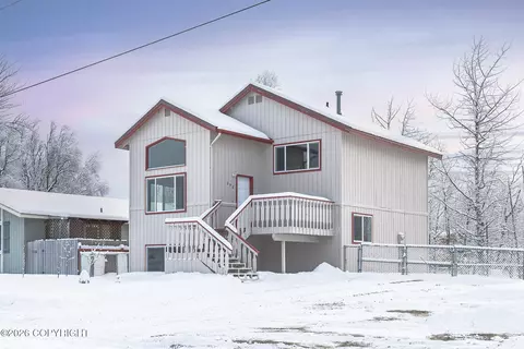 250 W Albrecht Ave, Palmer, AK 99645