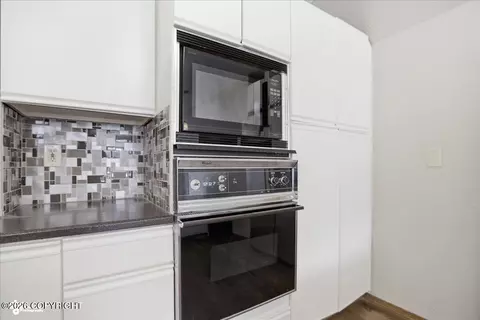 Kitchen - 18146 Harbor Point Loop, Eagle River, AK 99577 photo 3 of 4