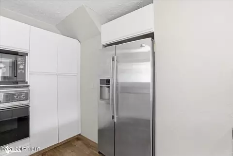 Kitchen - 18146 Harbor Point Loop, Eagle River, AK 99577 photo 4 of 4