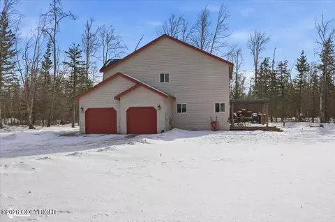 2918 N Woodfield Dr, Wasilla, AK 99654