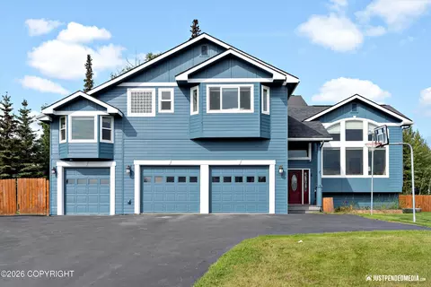 2231 S Paddock Dr, Wasilla, AK 99654