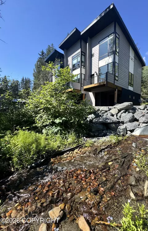 1538 Alyeska Hwy # 5, Girdwood, AK 99587