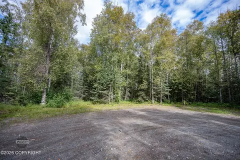 6905 W Highcrest Ln, Wasilla, AK 99654