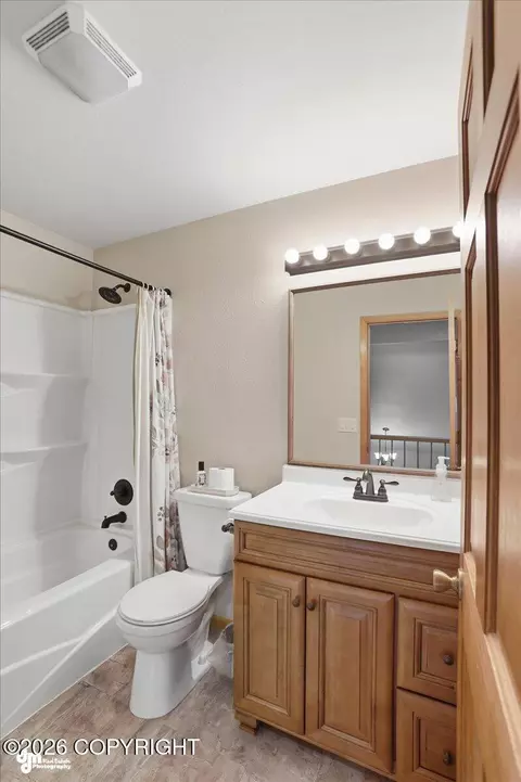 Bath - 22676 Sampson Dr, Chugiak, AK 99567 photo 4 of 4