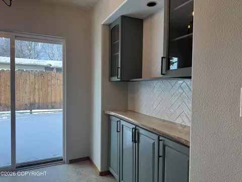 12631 Tanada Loop, Anchorage, AK 99516 photo 11