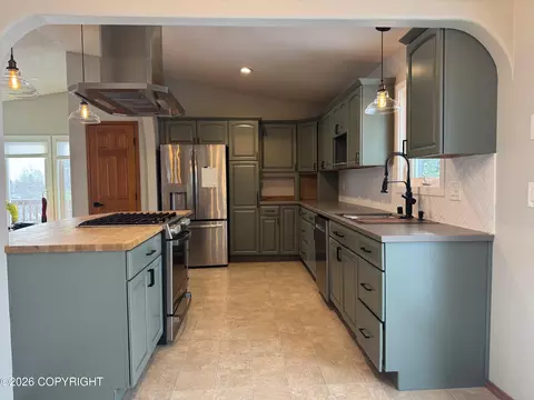 12631 Tanada Loop, Anchorage, AK 99516 photo 9