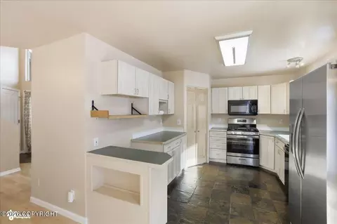 Kitchen - 17450 N Juanita Loop, Eagle River, AK 99577 photo 1 of 5