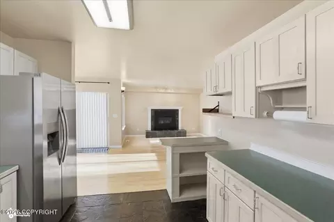 Kitchen - 17450 N Juanita Loop, Eagle River, AK 99577 photo 5 of 5
