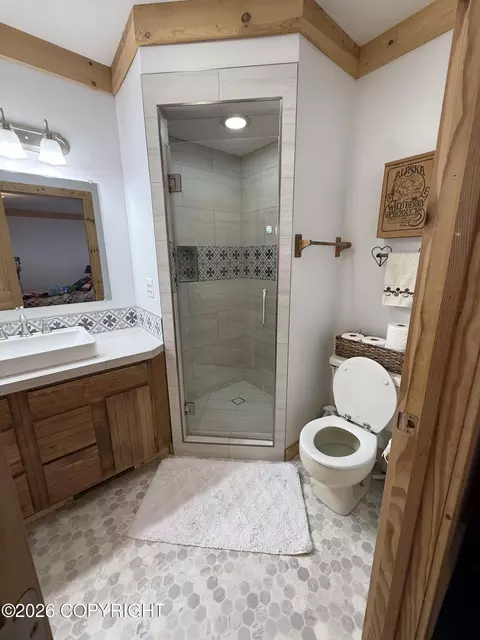 Bath - 25418 Eagle River Rd, Eagle River, AK 99577 photo 1 of 4