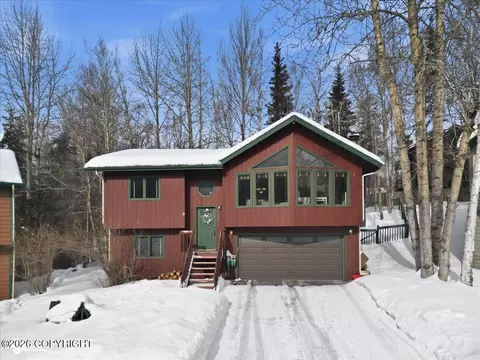 8852 Dome Cir, Eagle River, AK 99577