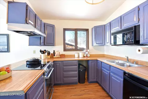 Kitchen - 24419 Thunderbird Dr, Chugiak, AK 99567 photo 2 of 2
