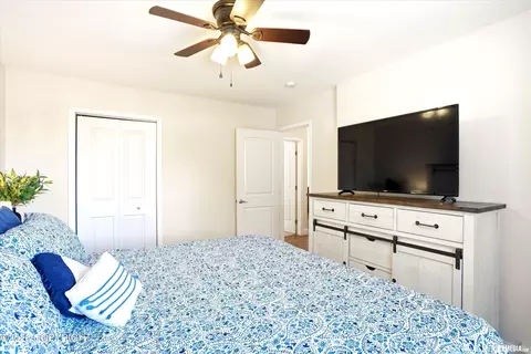 Bedroom - 24419 Thunderbird Dr, Chugiak, AK 99567 photo 2 of 6