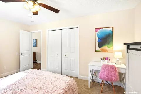 Bedroom - 24419 Thunderbird Dr, Chugiak, AK 99567 photo 4 of 6