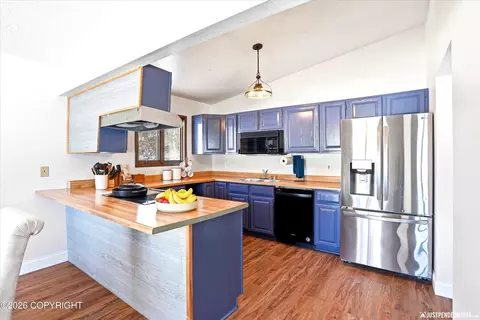 Kitchen - 24419 Thunderbird Dr, Chugiak, AK 99567 photo 1 of 2