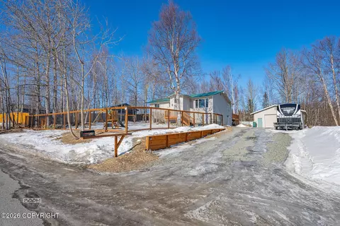 5451 E Alder Dr, Wasilla, AK 99654