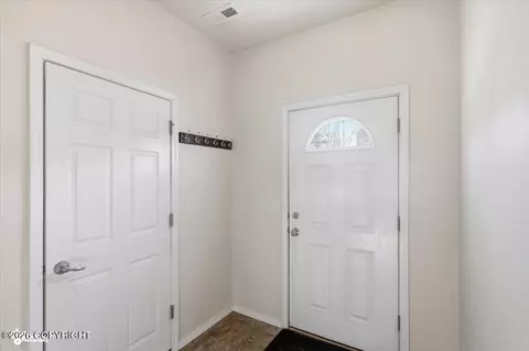 Entry Way - 4501 Campbell Park Loop # 25, Anchorage, AK 99507 photo 4 of 7