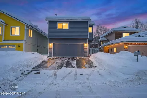 7711 Little Bend Cir, Anchorage, AK 99507