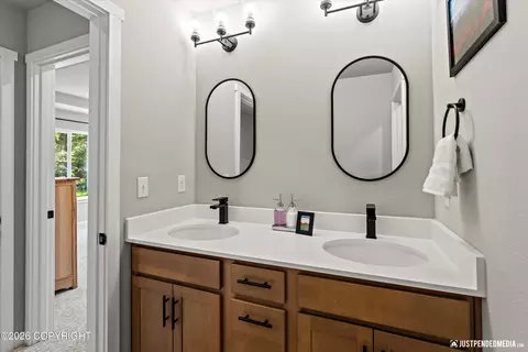Bath - 27365 Vantage Ave, Eagle River, AK 99577 photo 3 of 10