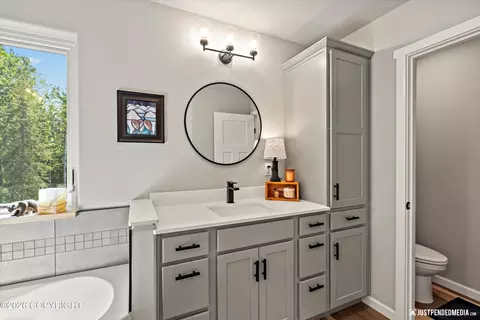 Bath - 27365 Vantage Ave, Eagle River, AK 99577 photo 7 of 10