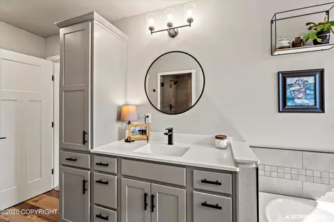 Bath - 27365 Vantage Ave, Eagle River, AK 99577 photo 8 of 10