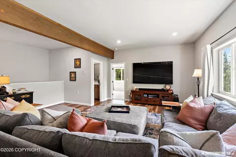 Living - 27365 Vantage Ave, Eagle River, AK 99577 photo 5 of 7