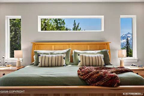 Bedroom - 27365 Vantage Ave, Eagle River, AK 99577 photo 10 of 11