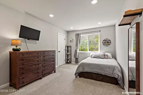 Bedroom - 27365 Vantage Ave, Eagle River, AK 99577 photo 6 of 11
