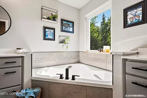 Bath - 27365 Vantage Ave, Eagle River, AK 99577 photo 6 of 10
