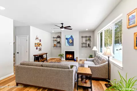 Living - 27365 Vantage Ave, Eagle River, AK 99577 photo 2 of 7