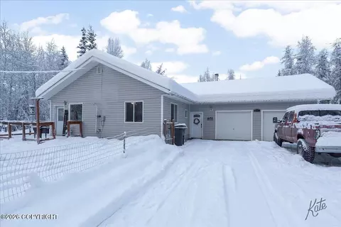 1971 Rosewood Dr, North Pole, AK 99705
