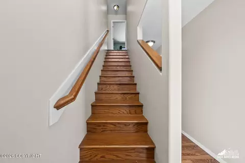 Entry Way - 2005 Casey Cusack Loop, Anchorage, AK 99515 photo 3 of 5