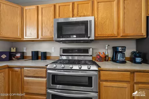 Kitchen - 2005 Casey Cusack Loop, Anchorage, AK 99515 photo 4 of 8