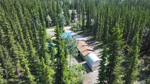 8 E B St, Tok, AK 99780