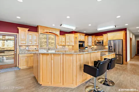 Kitchen - 18455 Mccrary Rd, Eagle River, AK 99577 photo 1 of 7