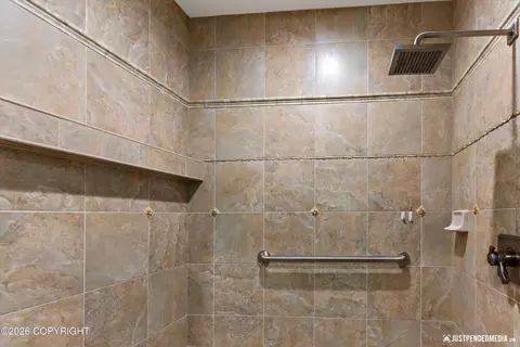 Bath - 18455 Mccrary Rd, Eagle River, AK 99577 photo 4 of 12
