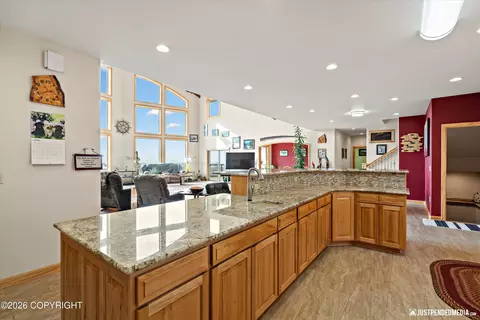 Kitchen - 18455 Mccrary Rd, Eagle River, AK 99577 photo 4 of 7