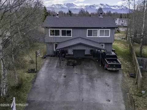 8941 Woodstock Cir, Anchorage, AK 99502