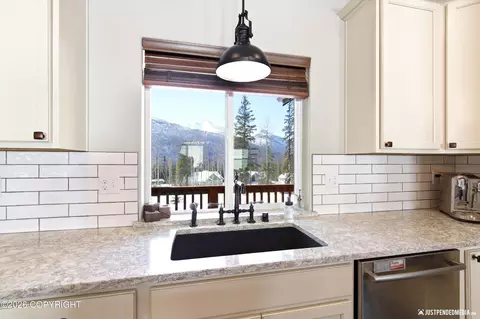Kitchen - 25413 Mc Intyre Rd, Eagle River, AK 99577 photo 4 of 8