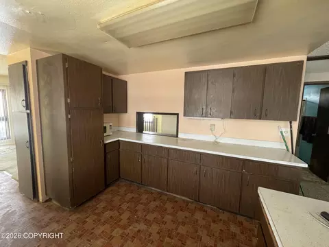 Kitchen - 12705 Tandy Pl, Eagle River, AK 99577 photo 2 of 3